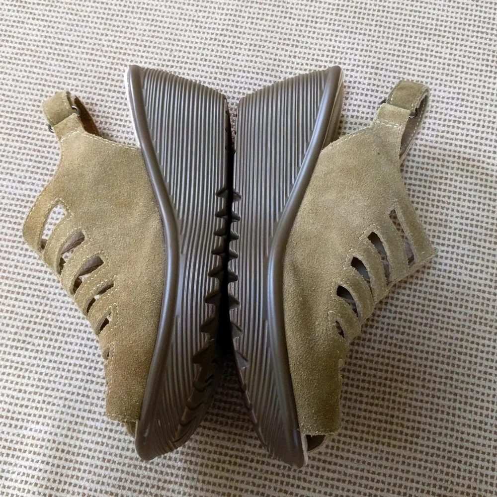 Skechers , Parallel Trapezoid, slingback wedge leather beige sandal. 8